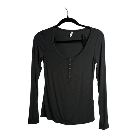 Halara Henley Button Front Long Sleeve Slim Casual Top in‎ Black Small NWT - Picture 4 of 11